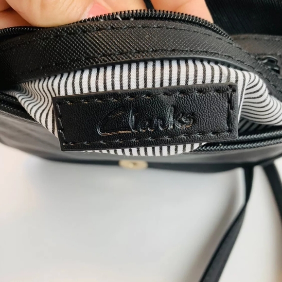 CLARKS Black Crossbody Small Bag - Picture 4 of 4